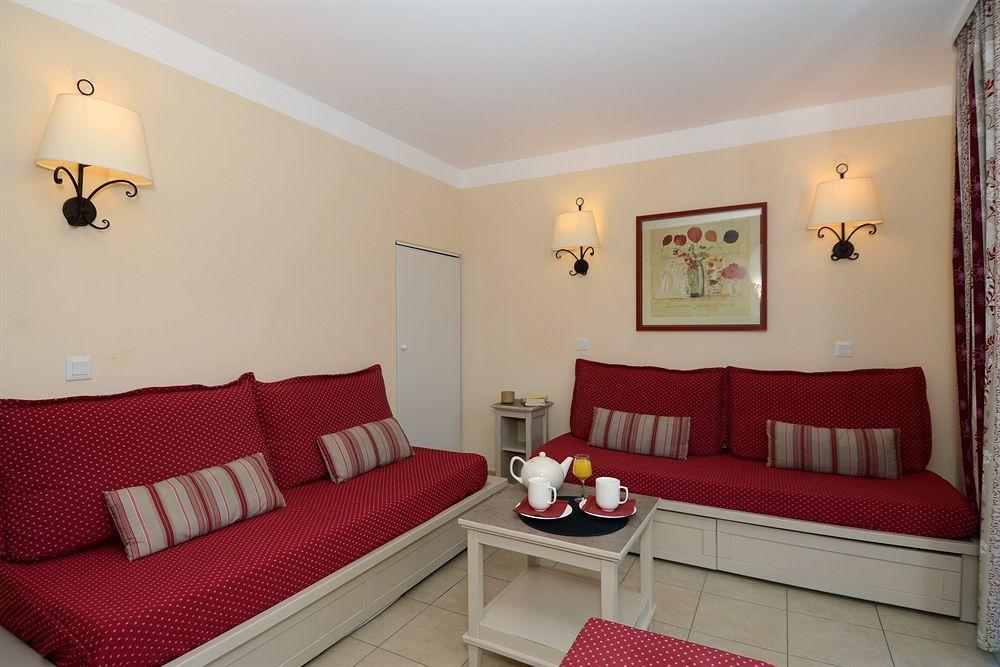 Residence Pierre & Vacances Les Coteaux De Pont-Royal Mallemort Exterior photo